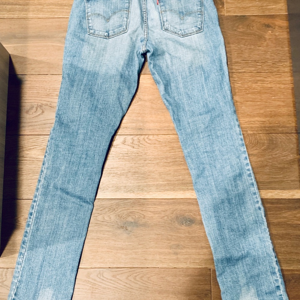 Levi Boot Cut Mid Rise Jeans - Picture 2 of 6